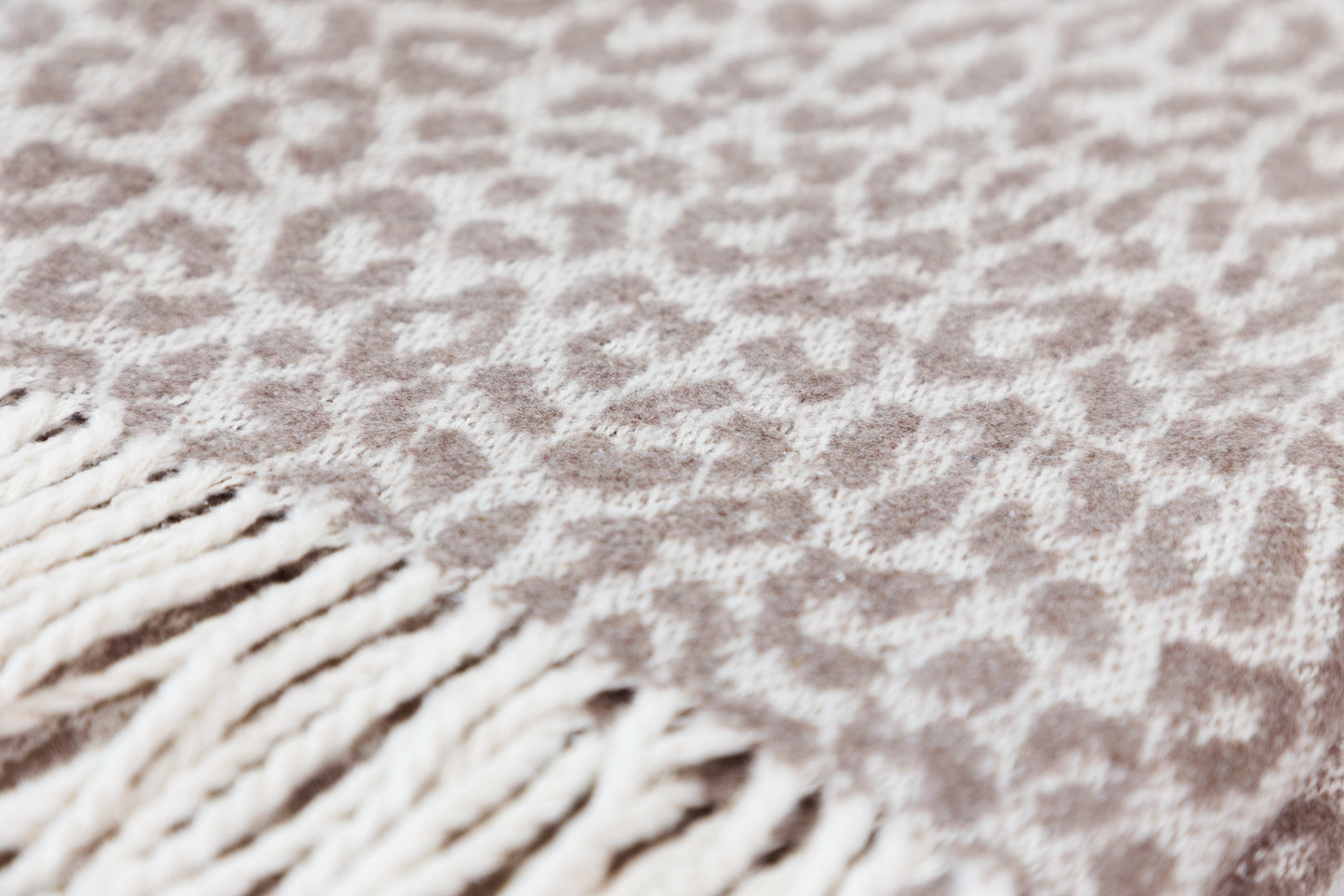 MANTA JACQUARD FLECOS. Leopard